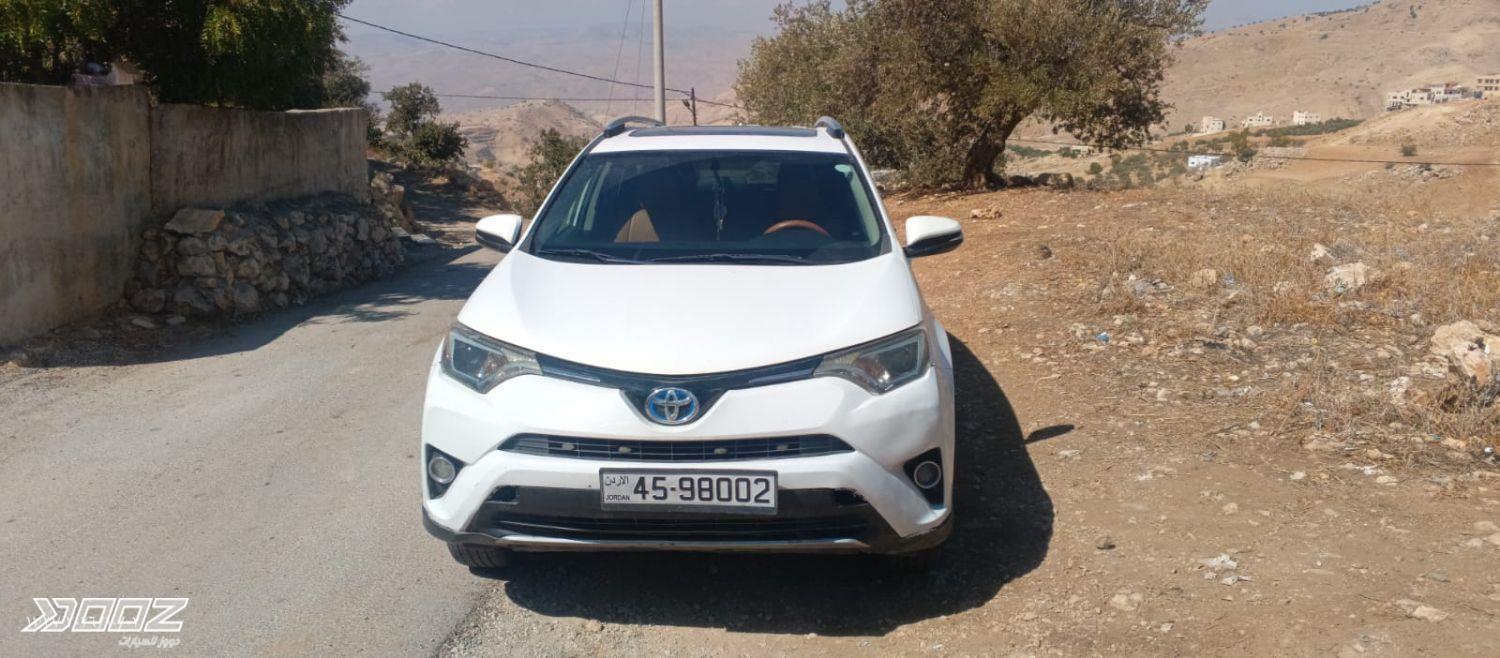 Toyota RAV4 2016 for sale in Ajloun