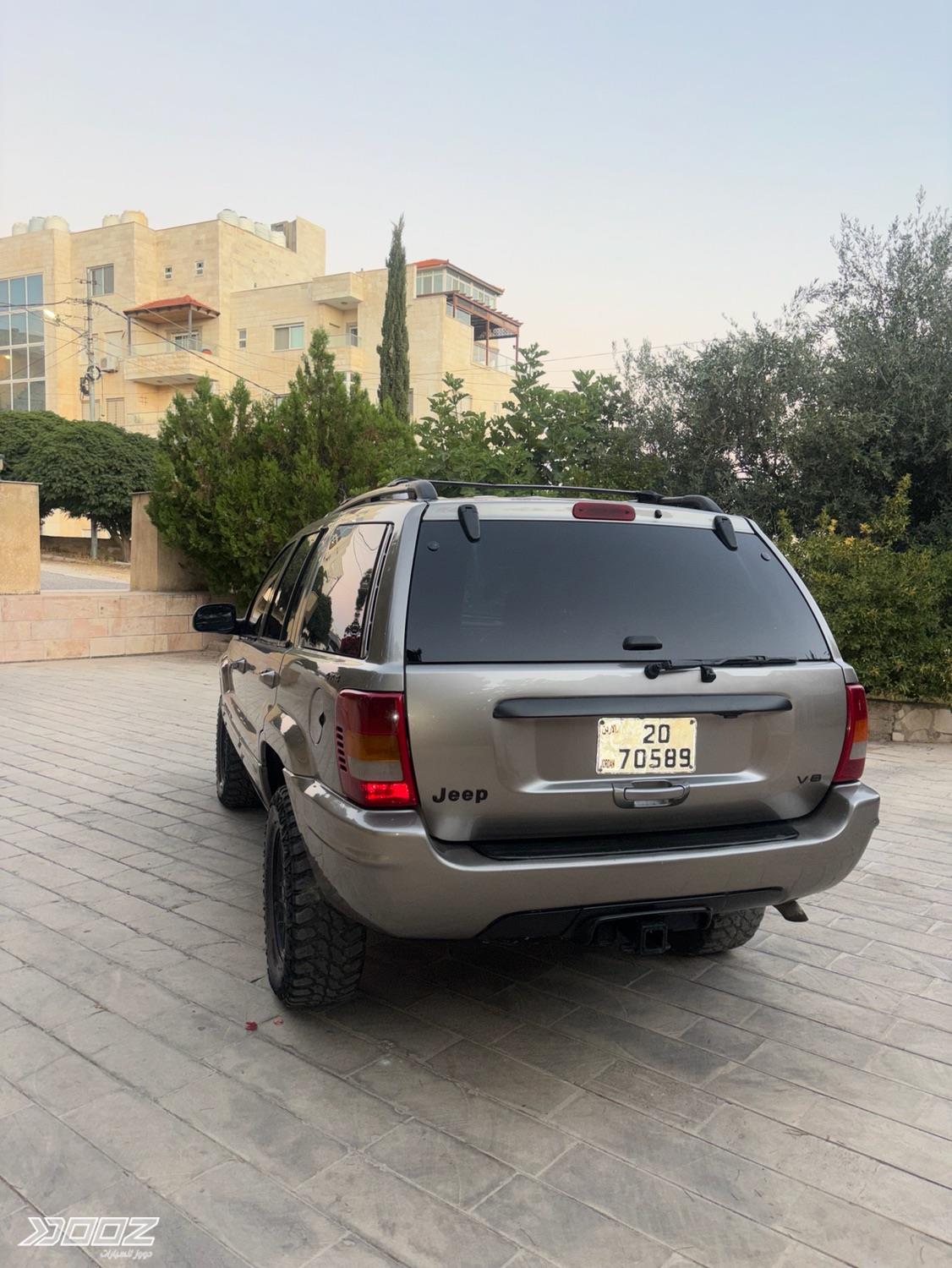 Jeep Grand Cherokee 2000 للبيع في عمان