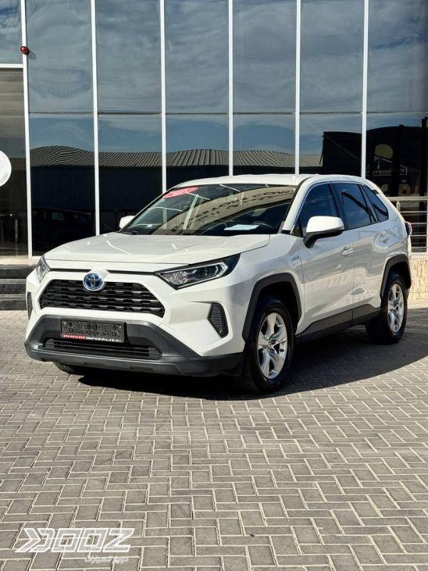 Toyota RAV4 2021 for sale in Zarqa-freezone