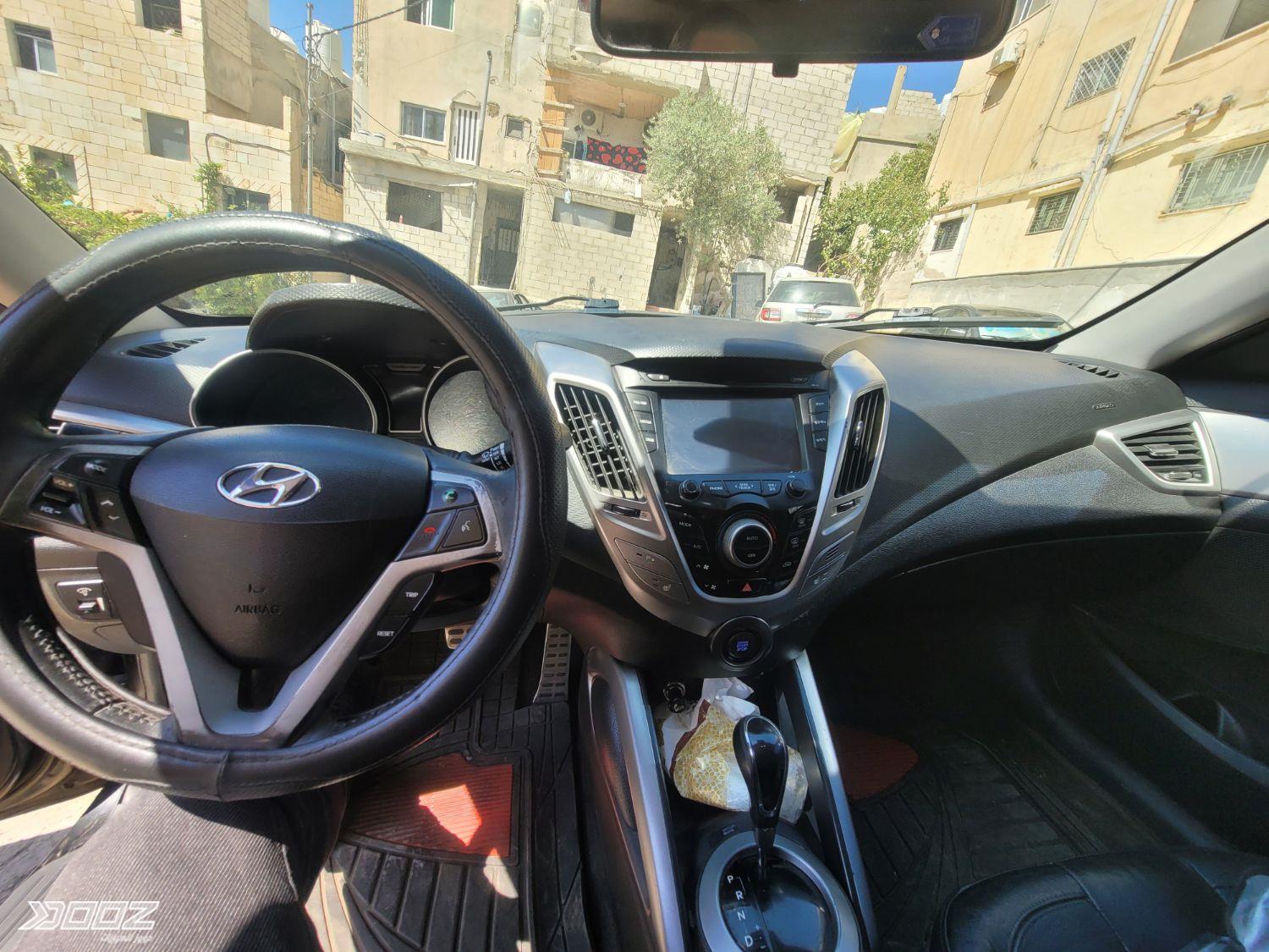 هيونداي Veloster 2012 للبيع في عمان