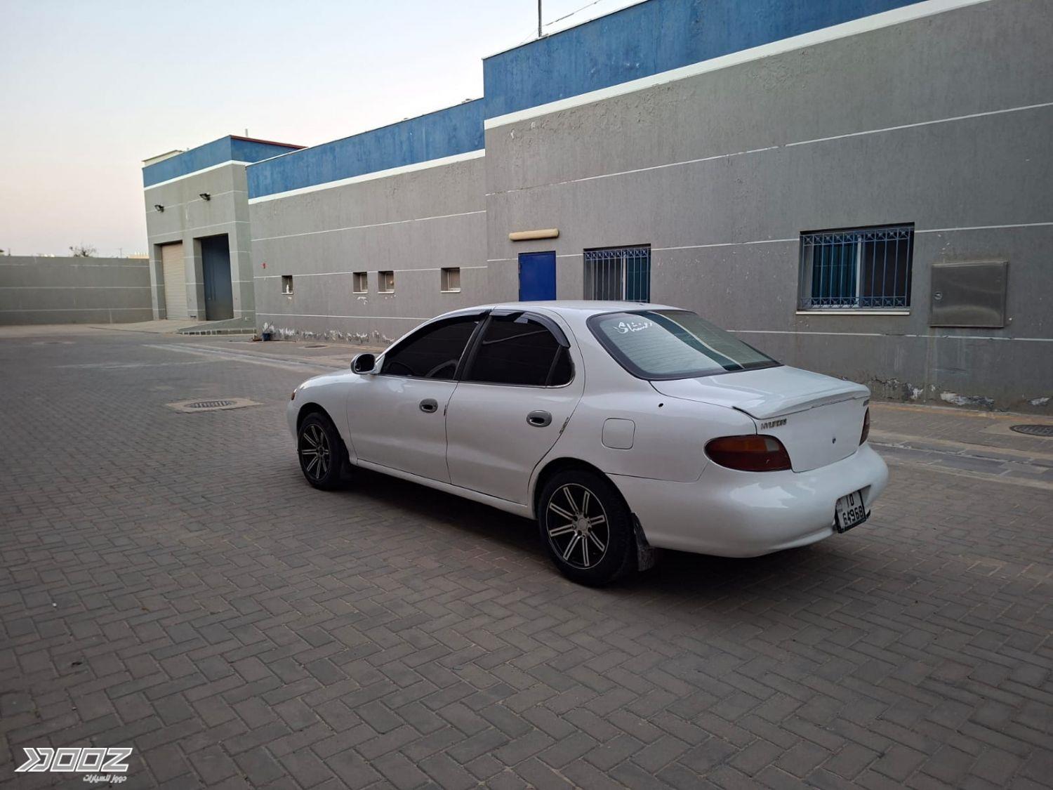 Hyundai Avante 1997 for sale in Ajloun