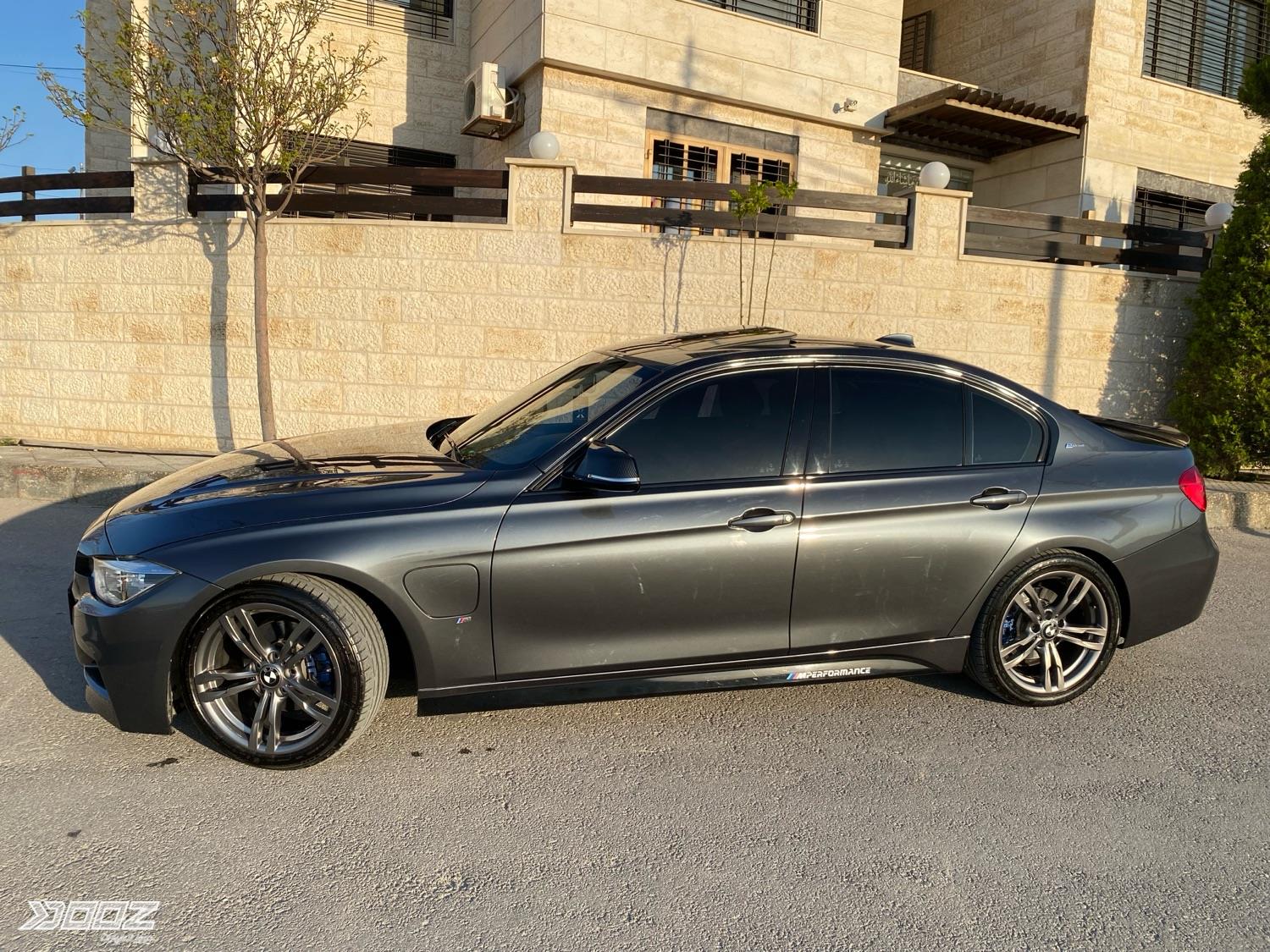 بي إم دبليو 330E 2016 للبيع في الزرقاء