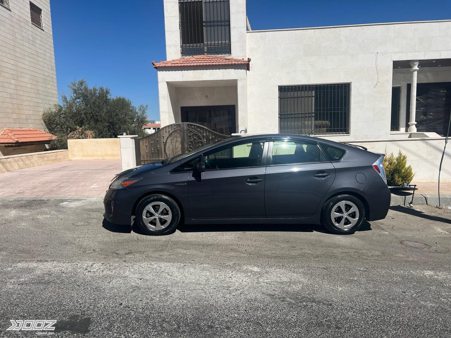 Toyota Prius 2012 for sale in Amman