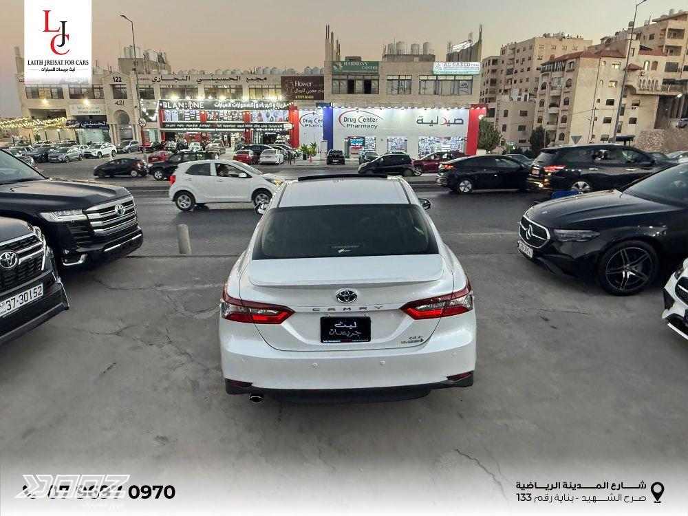 تويوتا كامري 2024 للبيع في عمان