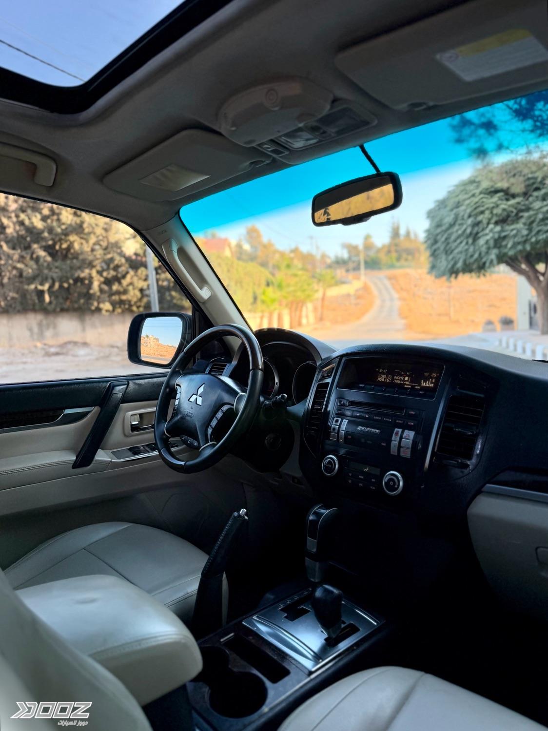 ميتسوبيشي Pajero 2011 للبيع في عمان