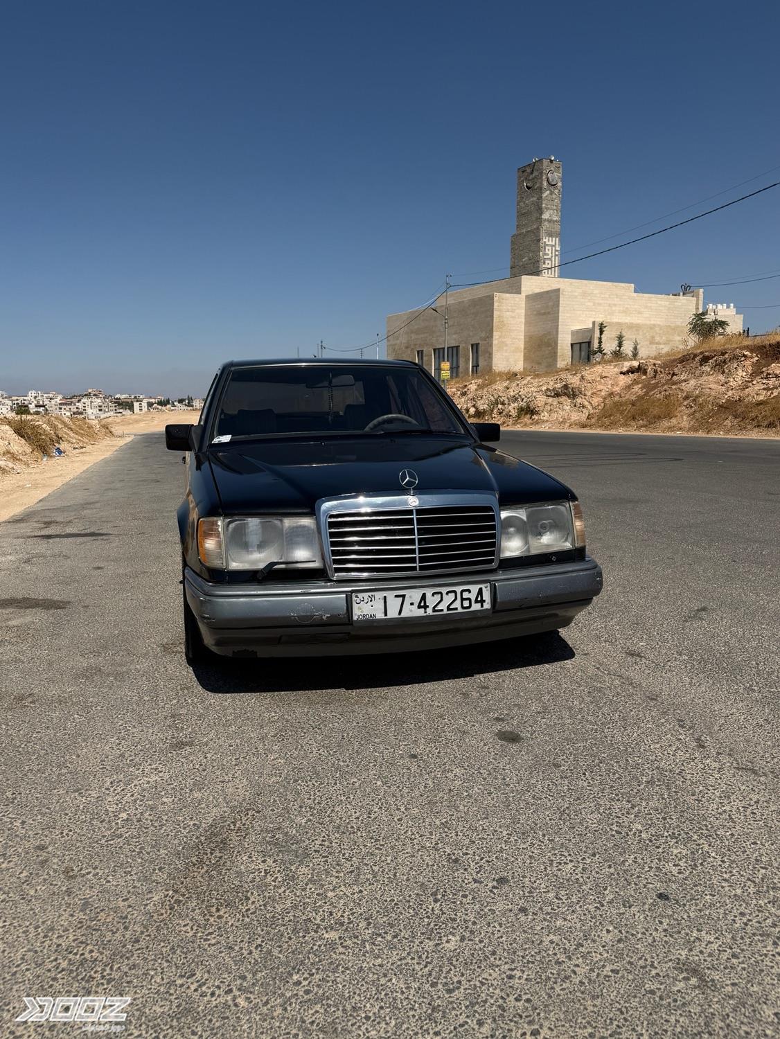 Mercedes E200 1993 for sale in Amman