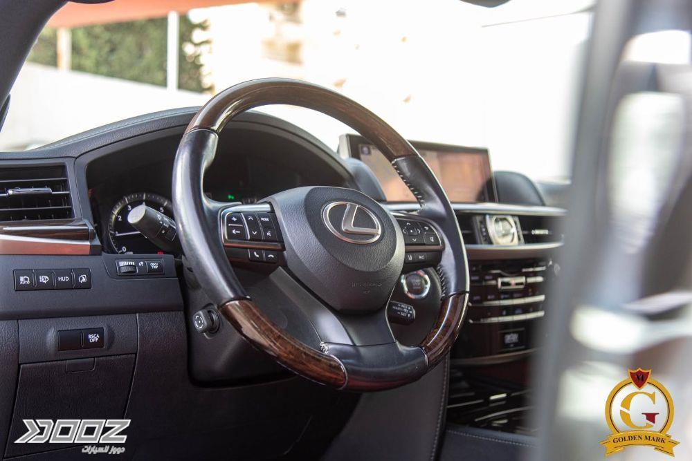 لكزس LX570 2016 للبيع في عمان