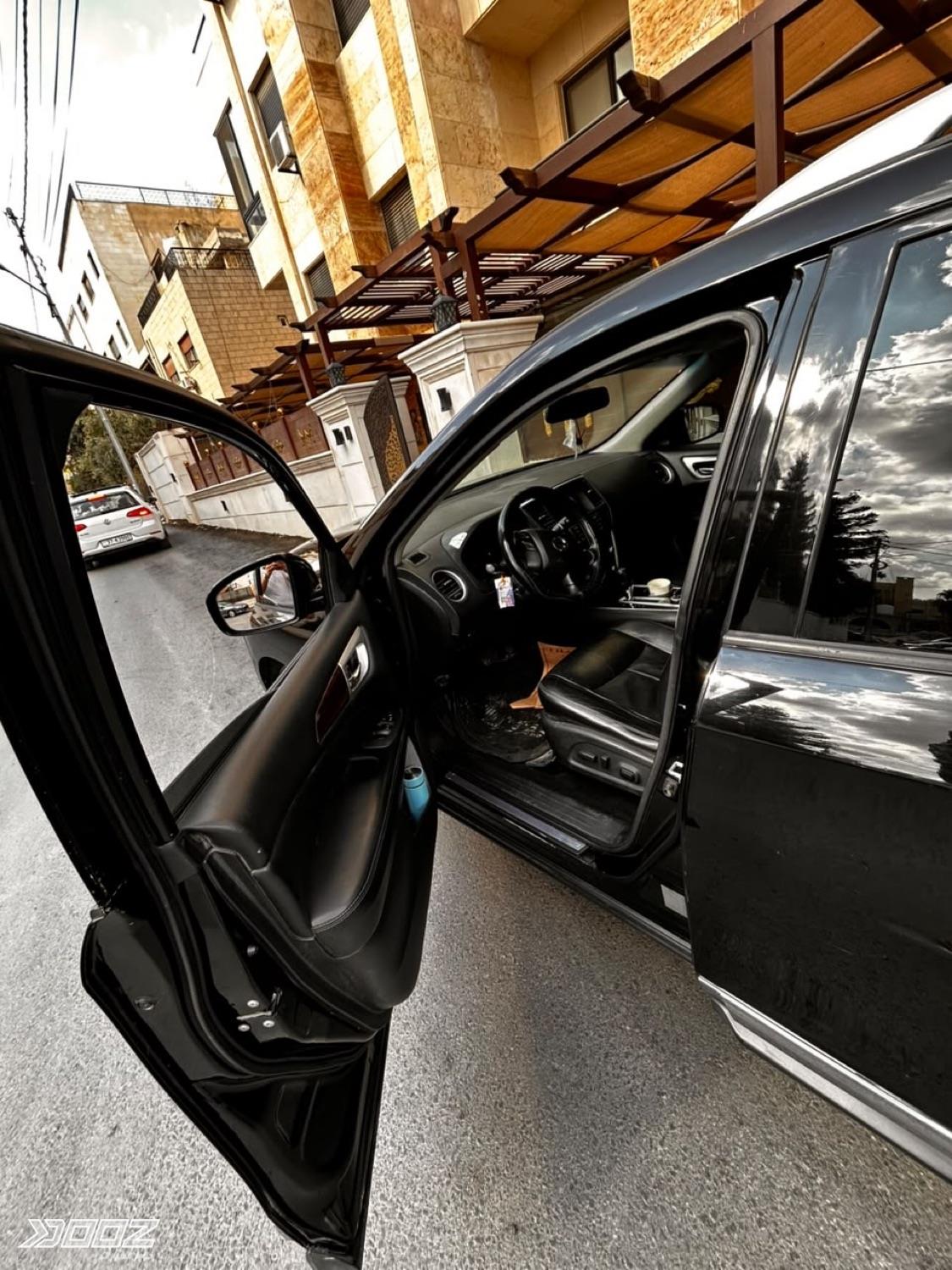 Nissan Pathfinder 2014 for sale in Amman