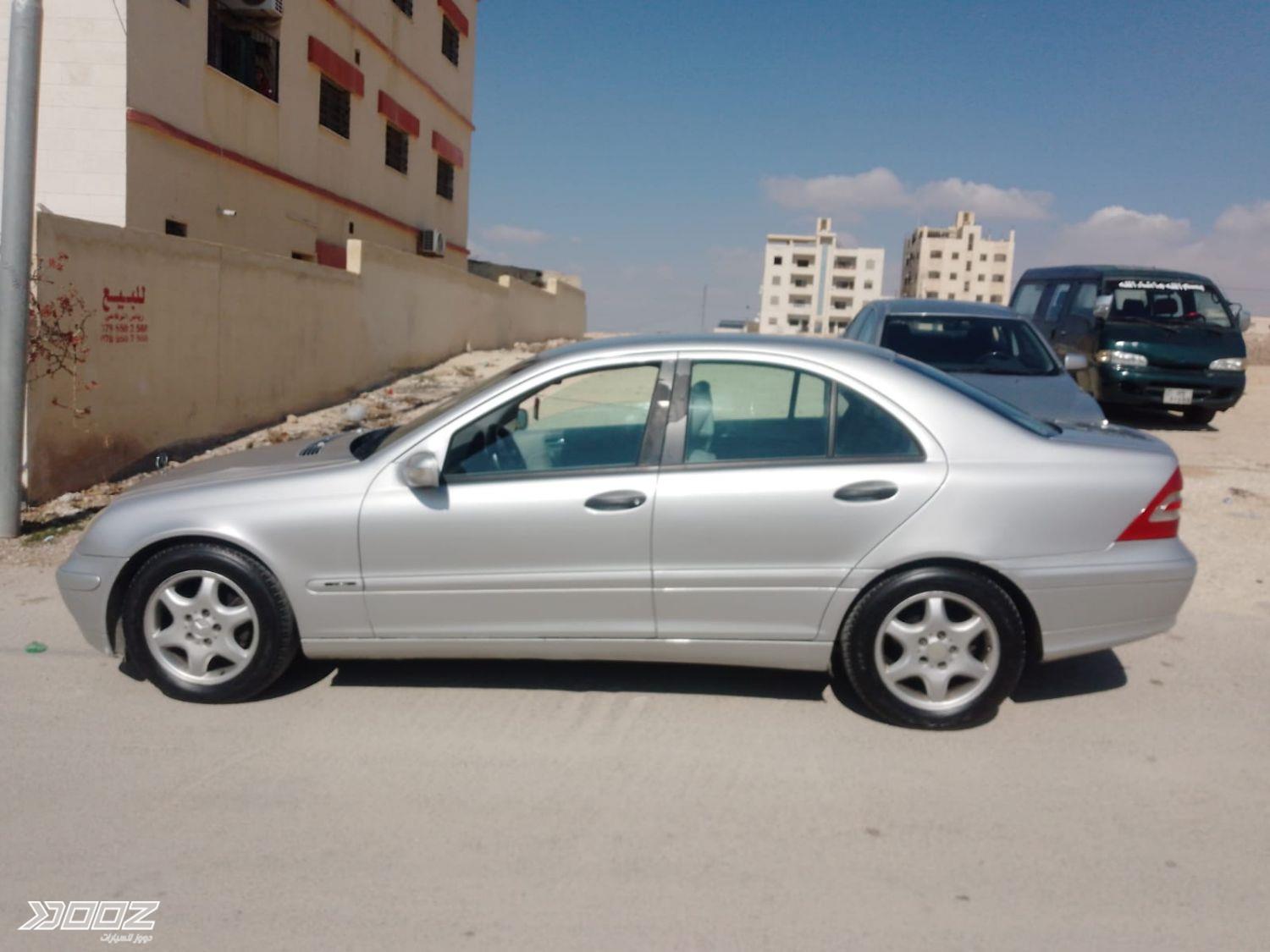 مرسيدس سي 180 كي 2004 للبيع في الزرقاء