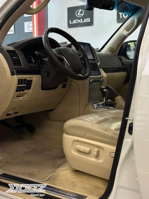 Toyota Land Cruiser 2016 for sale in Zarqa-freezone