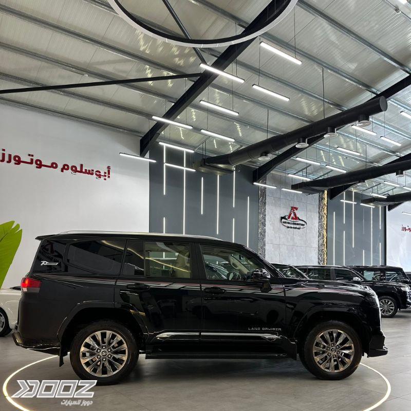 Toyota Land Cruiser 2023 for sale in Zarqa-freezone