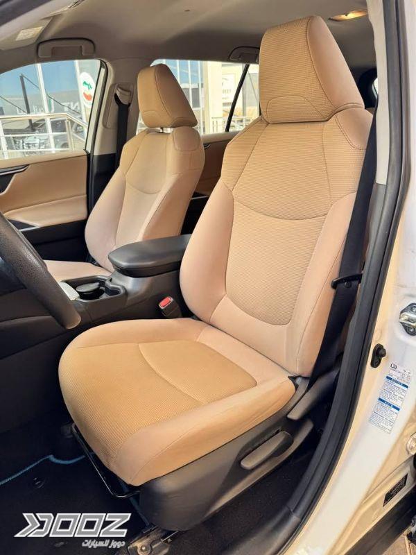 Toyota RAV4 2021 for sale in Zarqa-freezone