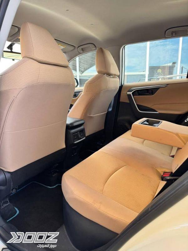 Toyota RAV4 2021 for sale in Zarqa-freezone