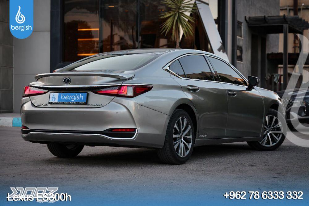 Lexus ES300H 2019 for sale in Irbid