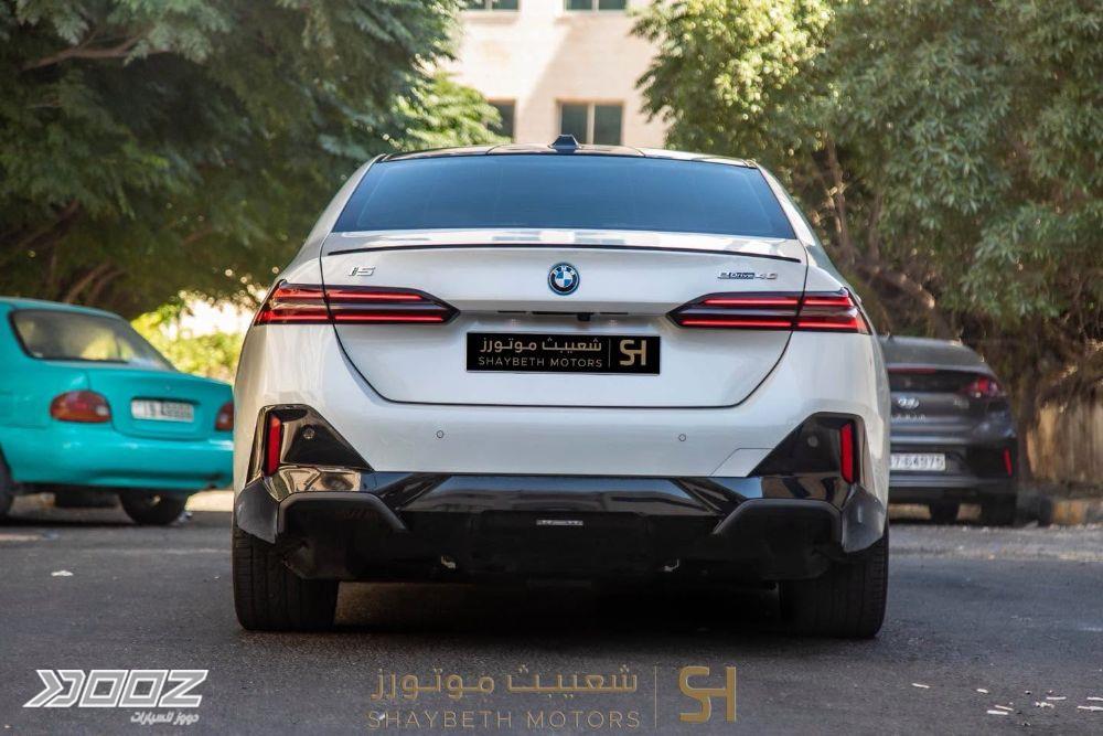 بي إم دبليو اي 5 اي درايف 40 2024 للبيع في عمان