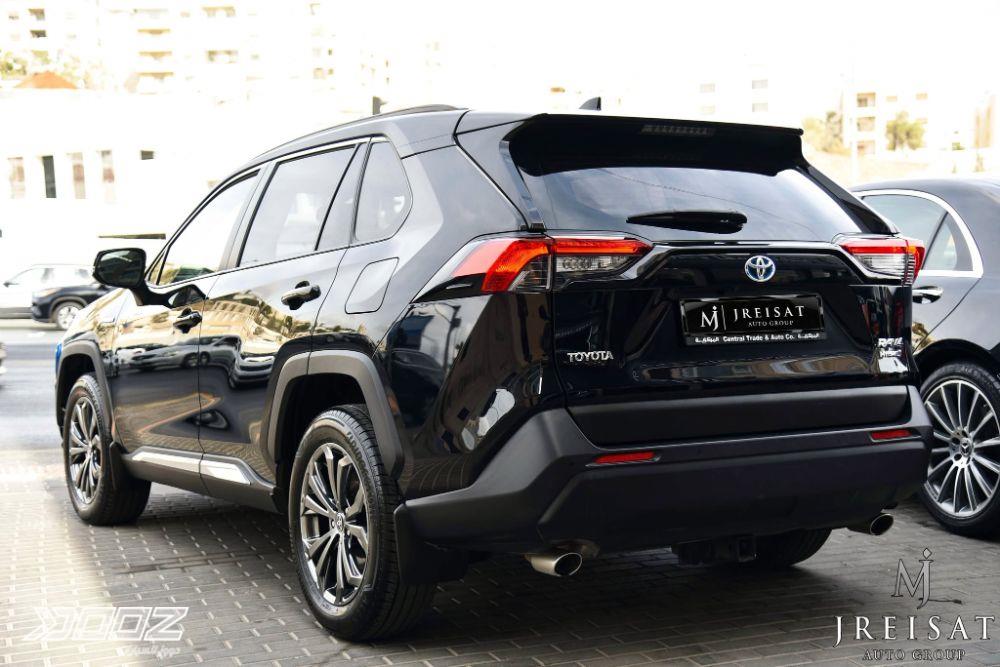 تويوتا RAV4 2024 للبيع في عمان