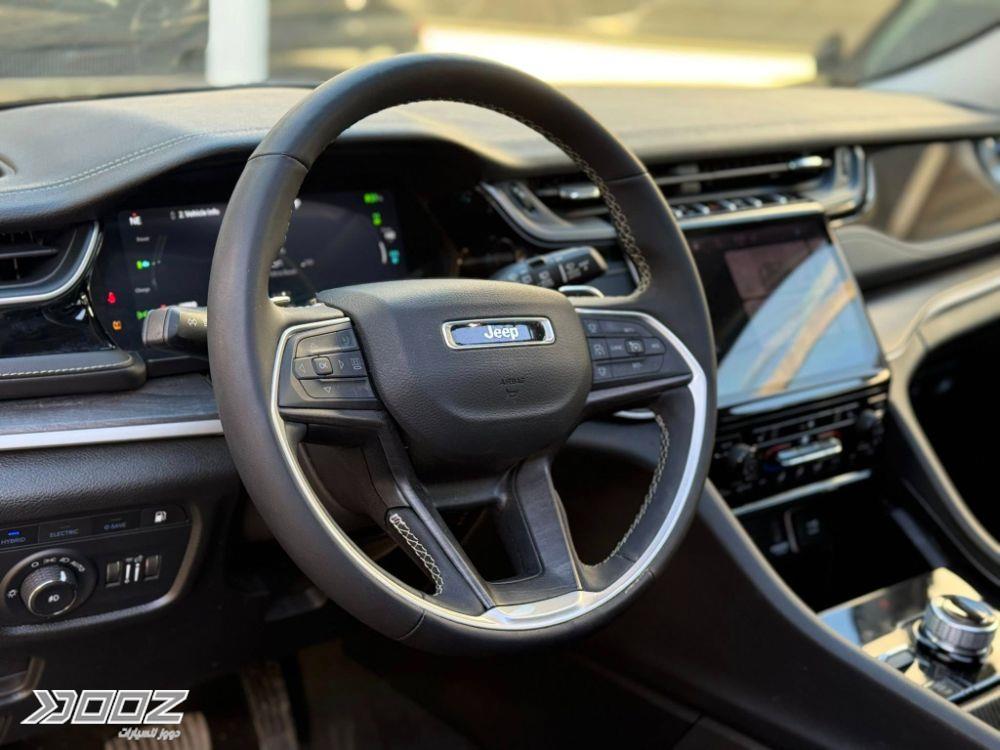 Jeep Grand Cherokee 2023 للبيع في الزرقاء-المنطقة الحرة
