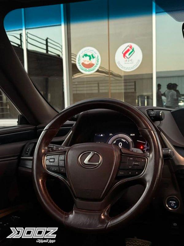 Lexus ES300H 2021 for sale in Zarqa-freezone
