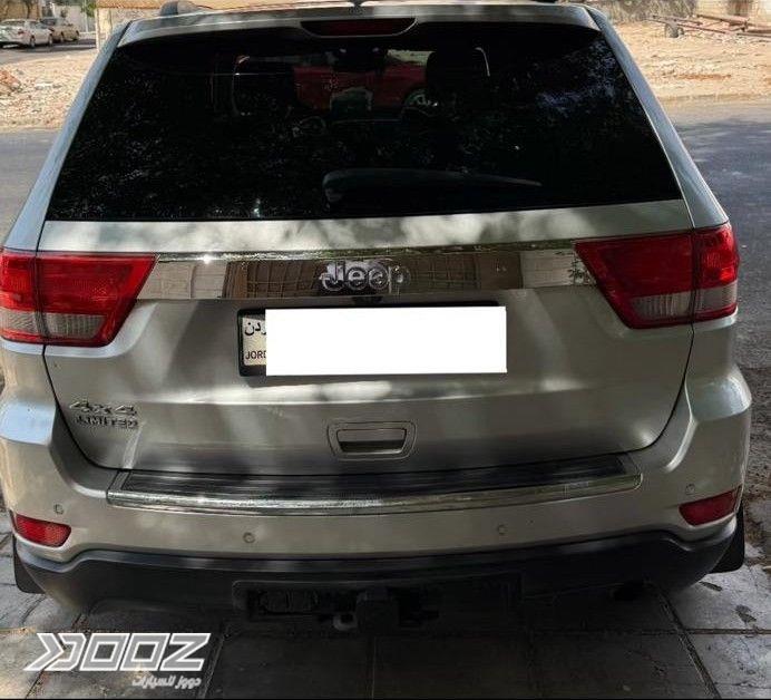 Jeep Grand Cherokee 2011 for sale in Aqaba