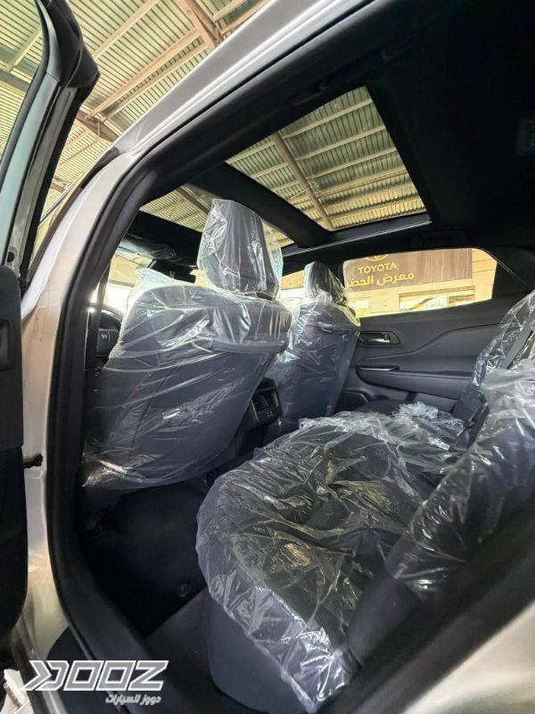 Toyota Crown 2023 for sale in Zarqa-freezone