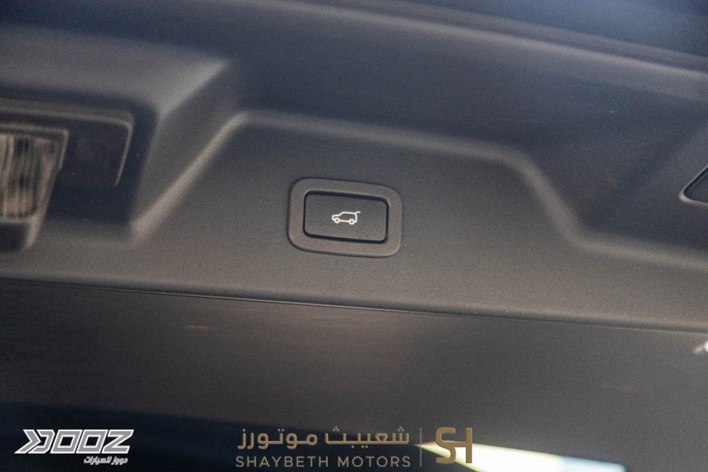 Land Rover Range Rover Vogue P400e 2021 for sale in Amman