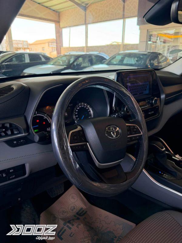 Toyota Highlander 2025 for sale in Zarqa-freezone