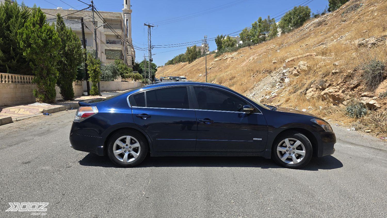 نيسان التيما 2009 للبيع في عمان