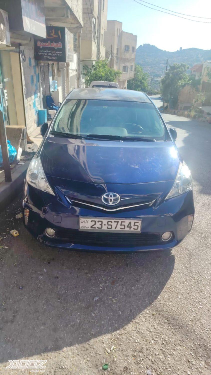 Toyota Prius 2013 for sale in Ajloun