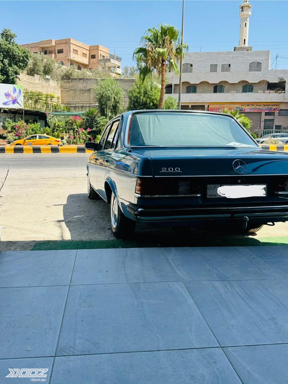 Mercedes E200 1981 for sale in Amman