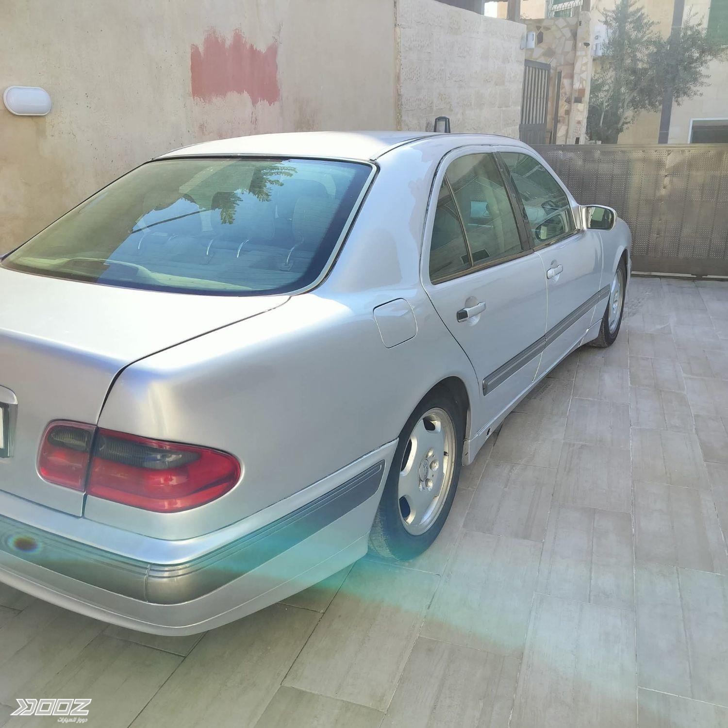 مرسيدس اي 200 كي 2001 للبيع في عمان