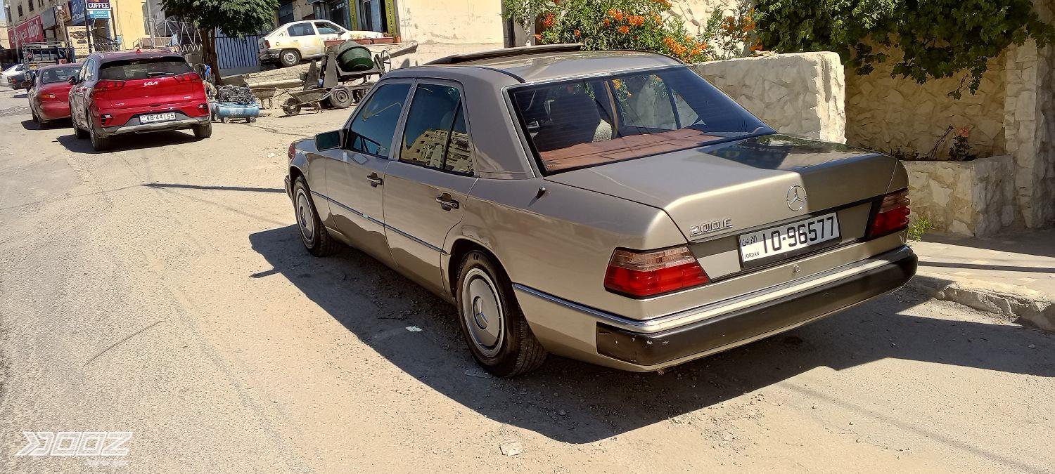 Mercedes E200 1989 for sale in Amman