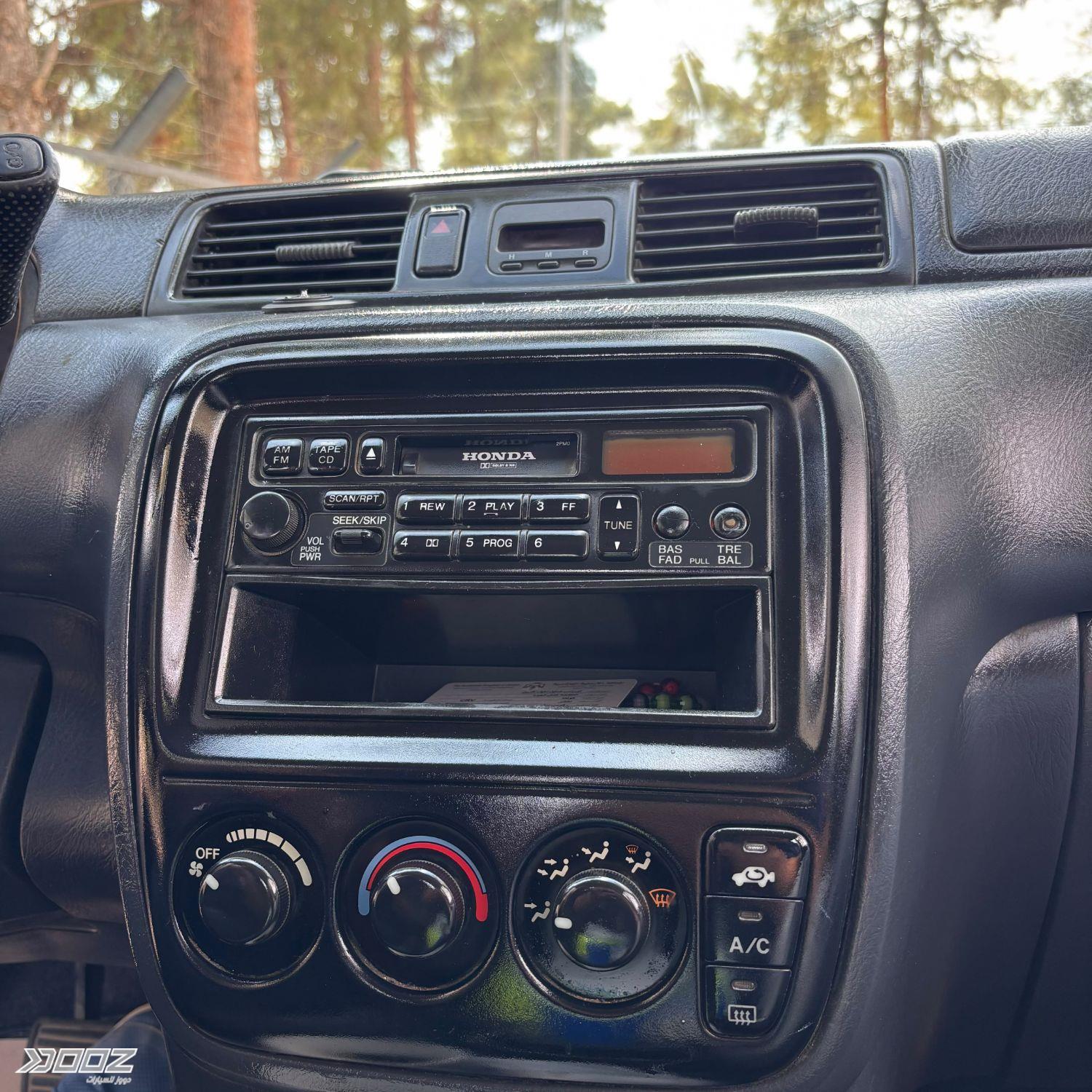 Honda CR-V 2000 for sale in Jerash