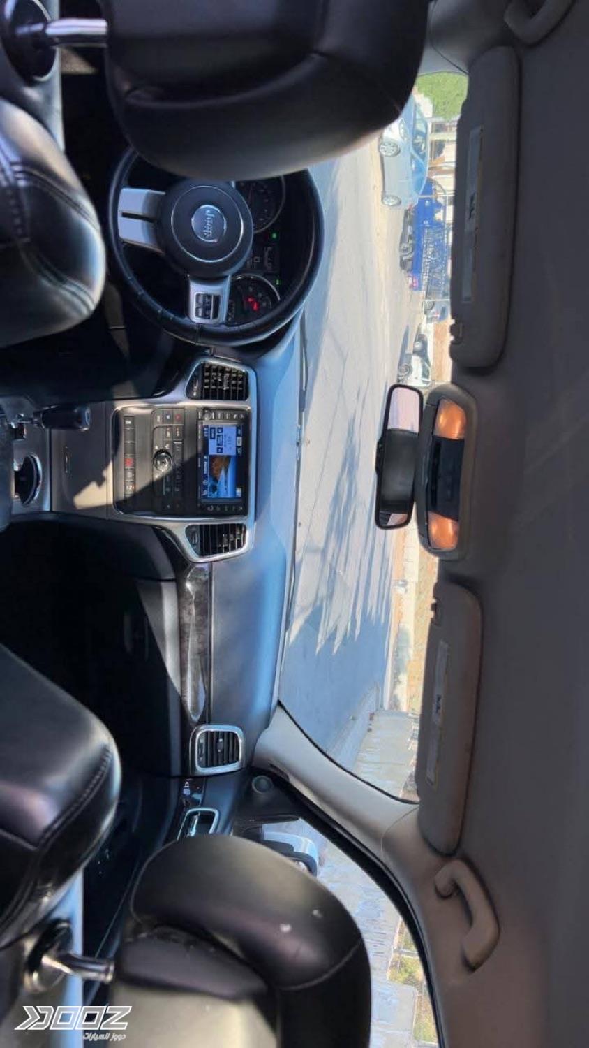 Jeep Grand Cherokee 2011 for sale in Amman