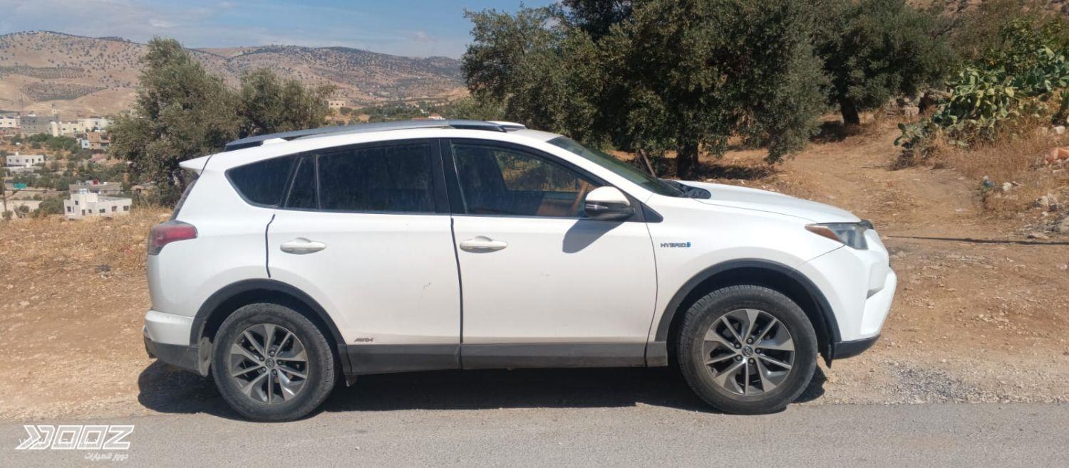 Toyota RAV4 2016 for sale in Ajloun
