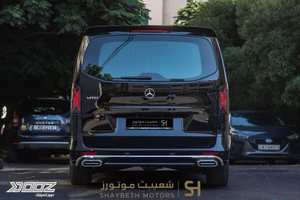 مرسيدس في 300 2025 للبيع في عمان