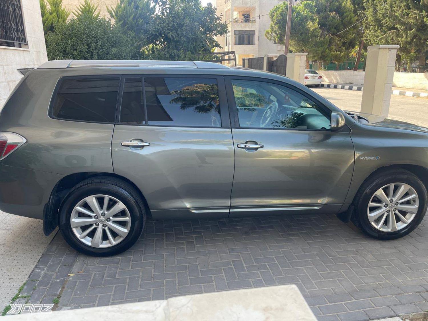 Toyota Highlander 2010 for sale in Amman